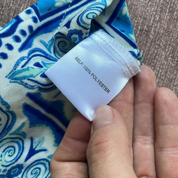 Rose & Olive Vibrant Blue Bohemian Paisley Button Down Crop Blouse - Picture 11 of 12